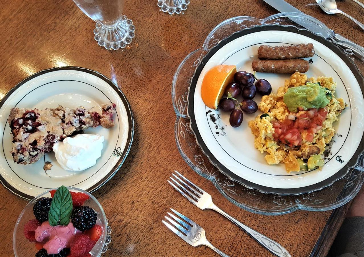 Five Seasuns Bed And Breakfast Port Angeles Bagian luar foto
